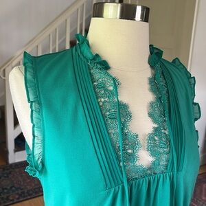 EXPRESS Lace Detailed Sleeveless Blouse Size Small